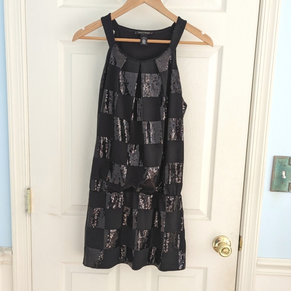 White House Black Market women's mini sleeveless dress size M. black sequins